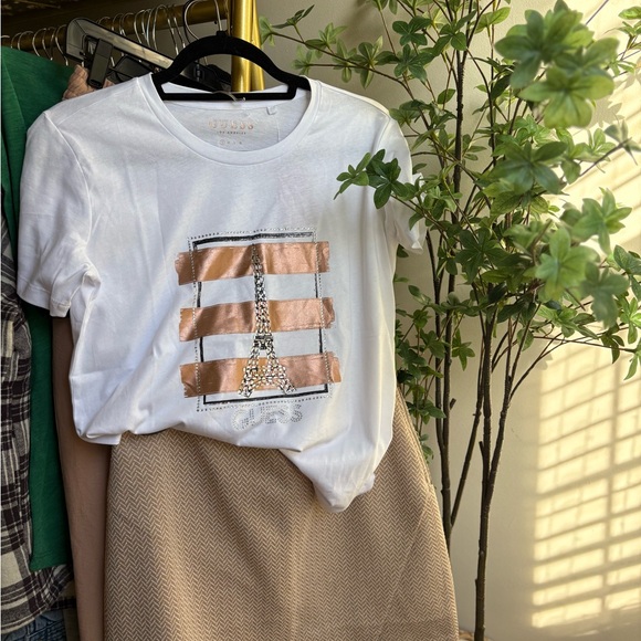 Guess White rhinestone embellished tee nwt - Picture 6 of 6